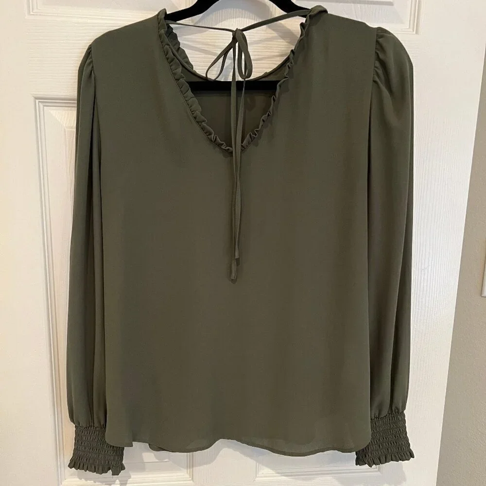 LOFT Ruffle-Neck Blouse in Olive Green with Tie Back and Smoked Sleeve Size S - Picture 13 of 16